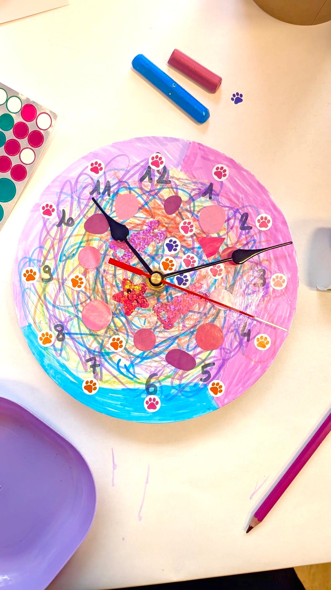 Atelier créatif - mon Horloge à aiguilles - Activité enfant Paris 9 -
